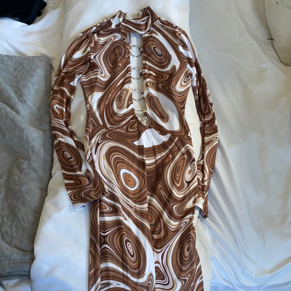 Dress - Picture 2 of 2